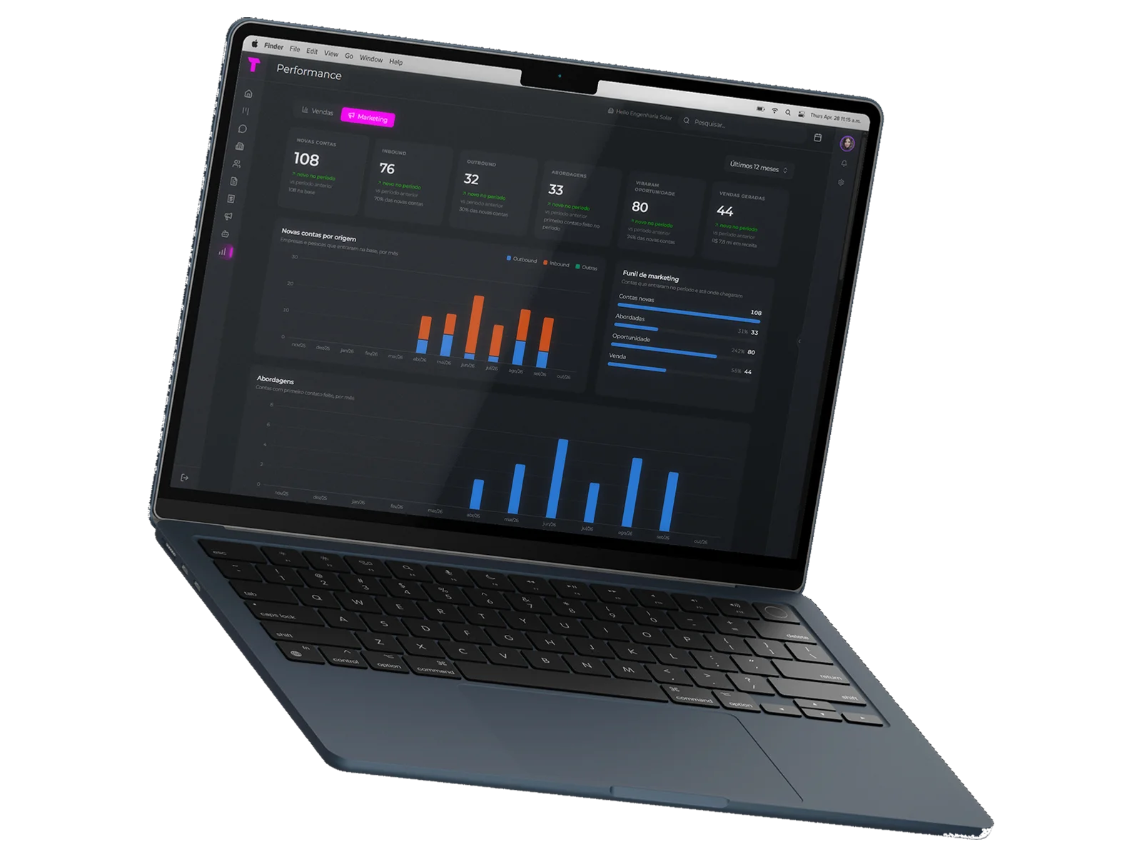 MacBook com a plataforma TRUUD aberta.